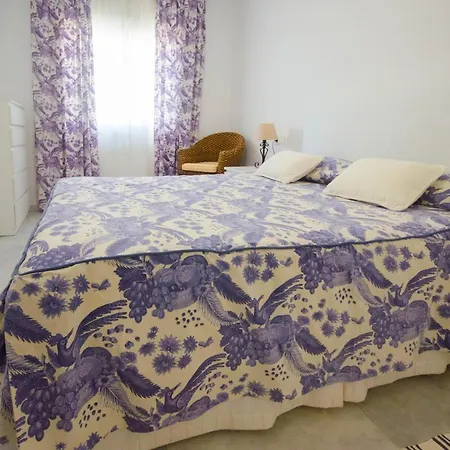 Ana Apartamento *