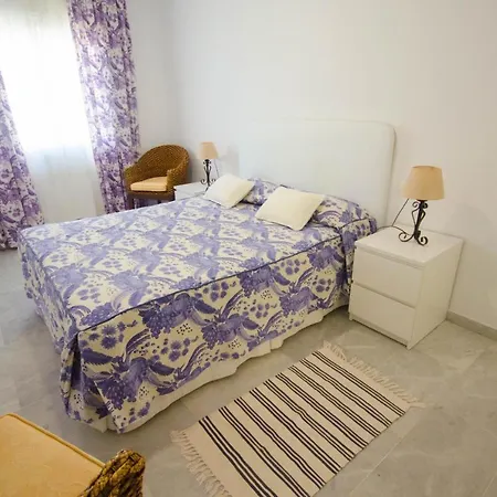 Ana Apartamento *