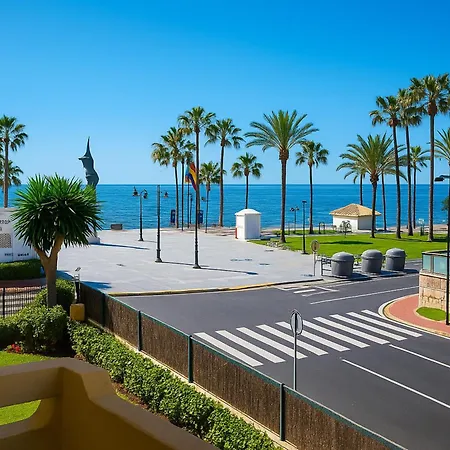 Ana * 马尔韦利亚